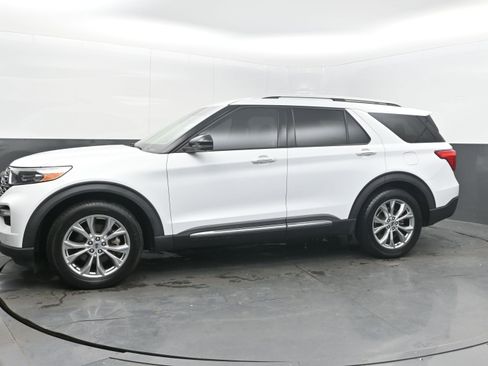 Used 2021 Ford Explorer Limited w/ Equipment Group 301A image 4