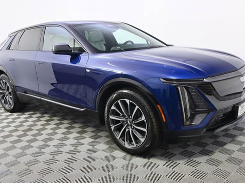 New 2025 Cadillac Lyriq Sport AWD/4WD image 8