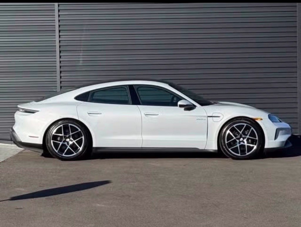 Used 2025 Porsche Taycan AWD/4WD image 6