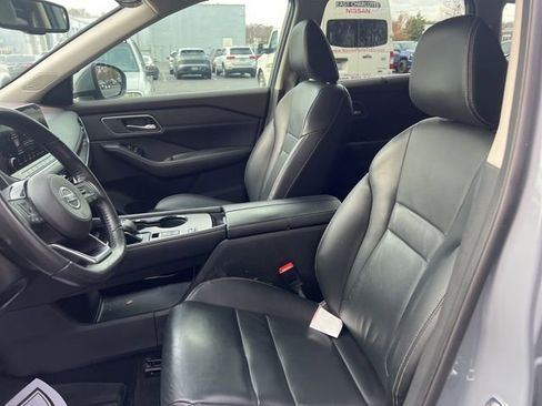 Used 2021 Nissan Rogue SL w/ Premium Package image 9