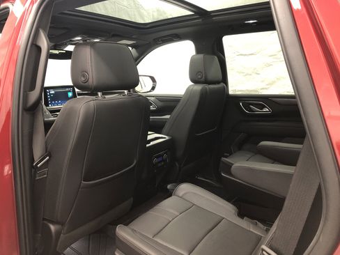 Used 2022 Chevrolet Tahoe RST w/ Sport Performance Package image 14