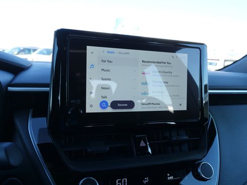 Used 2025 Toyota Corolla SE image 25