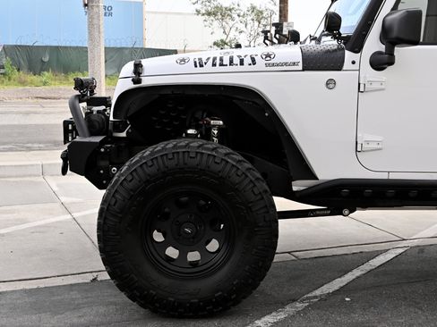 Used 2015 Jeep Wrangler Unlimited Sport image 38