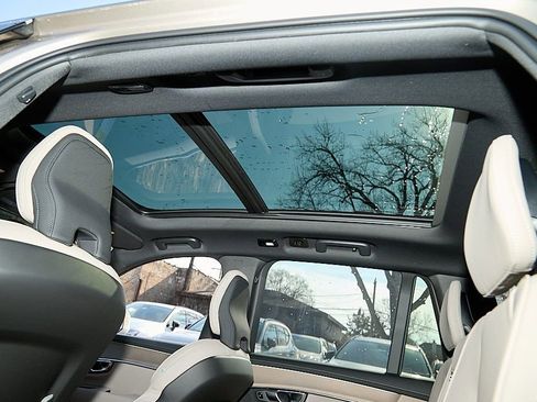 New 2026 Volvo XC90 T8 Plus w/ Protection Package Premier image 30