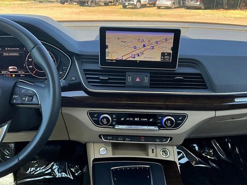 Used 2019 Audi Q5 2.0T Premium Plus w/ Premium Plus Package image 8