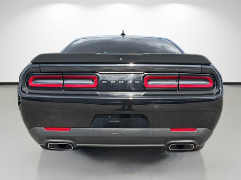 Used 2023 Dodge Challenger R/T RWD image 4