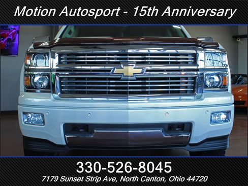 Used 2014 Chevrolet Silverado 1500 High Country w/ High Country Premium Package AWD/4WD image 3