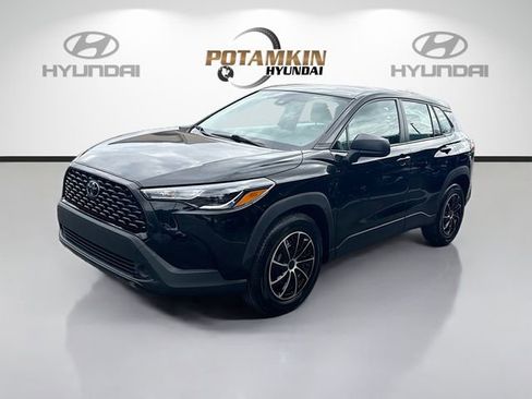 Used 2022 Toyota Corolla Cross L FWD image 1