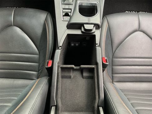 Used 2019 Toyota Avalon Touring image 11