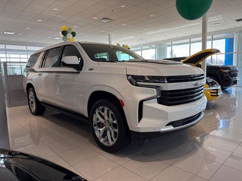 Used 2023 Chevrolet Suburban High Country image 1