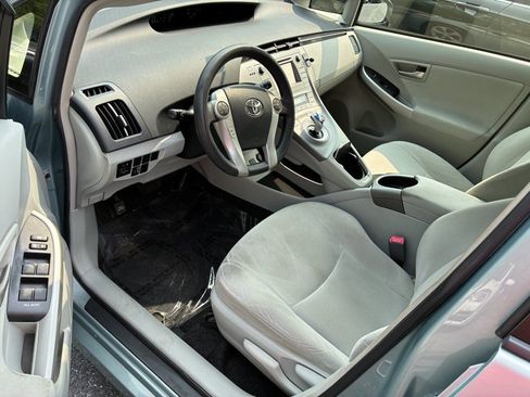 Used 2012 Toyota Prius Two FWD image 7