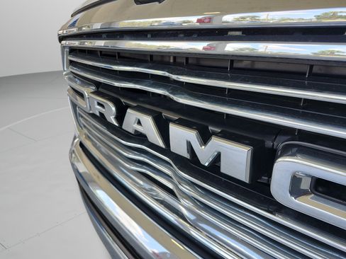 Used 2023 RAM 1500 Laramie AWD/4WD image 30