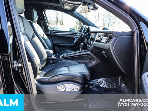 Used 2023 Porsche Macan w/ Premium Package Plus image 22