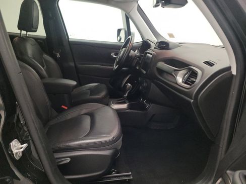 Used 2018 Jeep Renegade Limited w/ UConnect 8.4 Nav Group AWD/4WD image 21