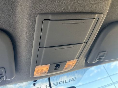 Used 2014 Ford F250 XLT w/ Snow Plow Prep Package image 24