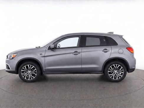 Used 2017 Mitsubishi Outlander Sport SE FWD image 6