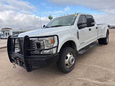 Used 2022 Ford F350 XLT w/ XLT Value Package image 3