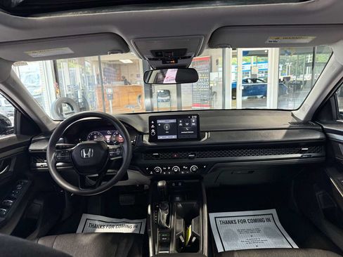Used 2026 Honda Accord SE image 24