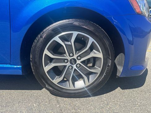 Used 2019 Chevrolet Sonic LT w/ Convenience Package FWD image 46