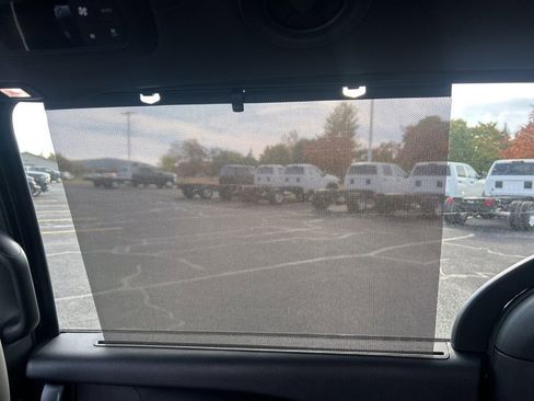 New 2026 Chrysler Pacifica Limited w/ S Appearance Package image 15