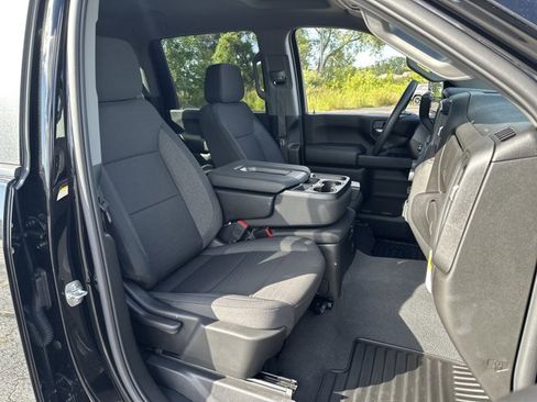 New 2025 Chevrolet Silverado 2500 Custom w/ Custom Value Package image 29