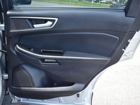 Used 2019 Ford Edge SEL w/ Equipment Group 201A AWD/4WD image 43