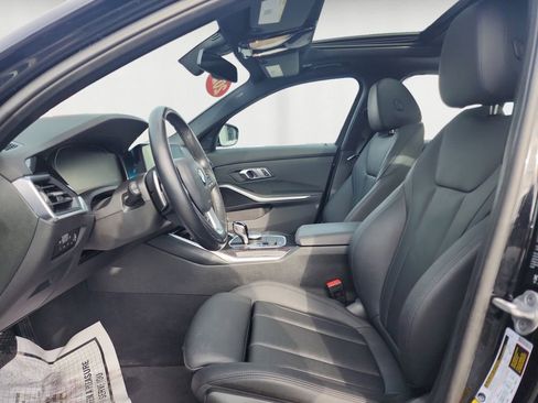 Used 2021 BMW 330i xDrive Sedan w/ Convenience Package image 9