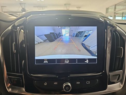 Certified 2023 Chevrolet Traverse LT FWD image 29