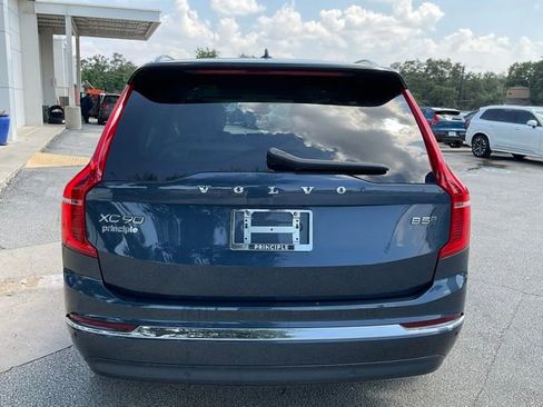Certified 2025 Volvo XC90 B5 Core AWD/4WD image 6