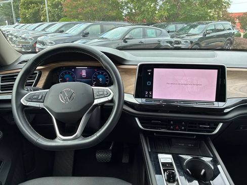 Used 2026 Volkswagen Atlas SE AWD/4WD image 24