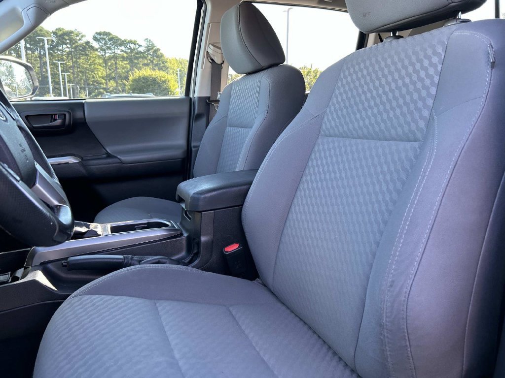 Used 2021 Toyota Tacoma SR5 RWD image 20