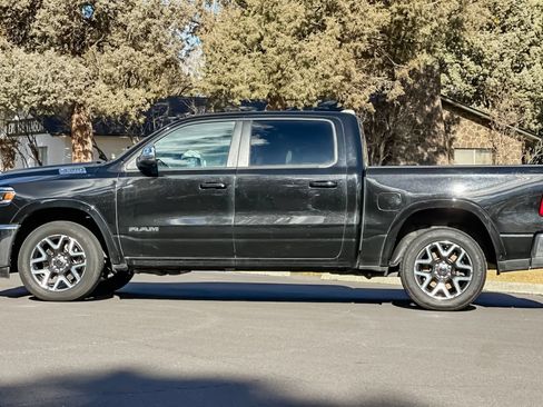 Used 2025 RAM 1500 Laramie AWD/4WD image 6