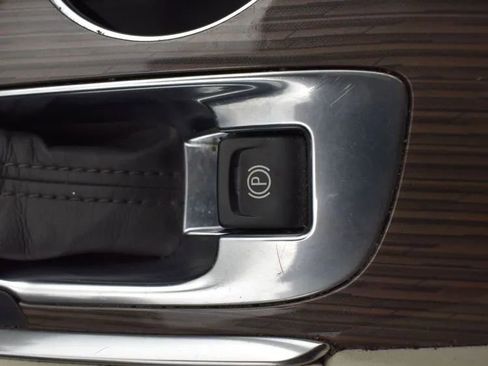 Used 2024 Chevrolet Malibu LT image 33