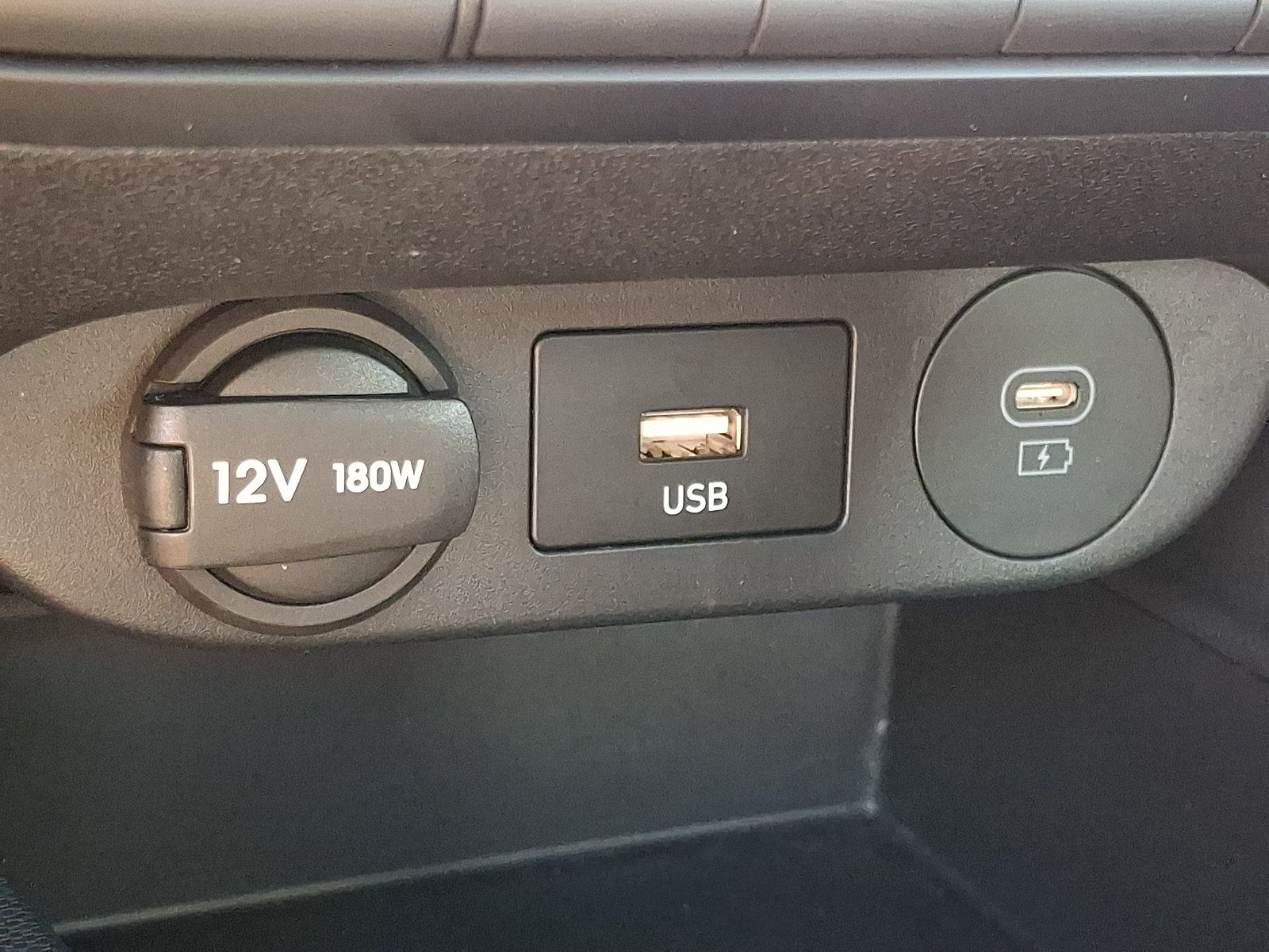 Used 2026 Hyundai Elantra Hybrid FWD image 23