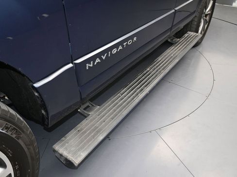 Used 2016 Lincoln Navigator Select image 34