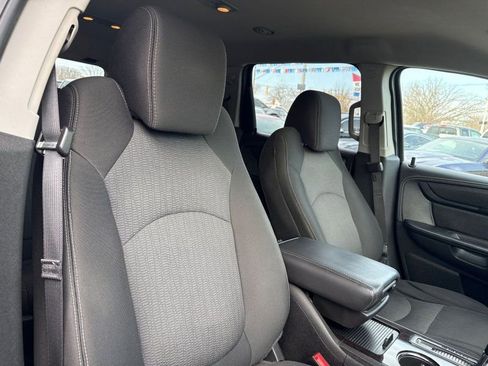 Used 2016 Chevrolet Traverse LT image 19