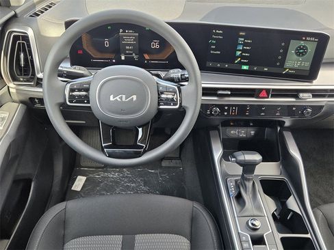 New 2025 Kia Sorento LX image 20