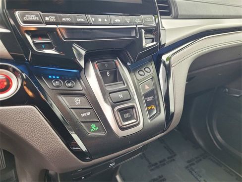 Used 2018 Honda Odyssey Elite image 17
