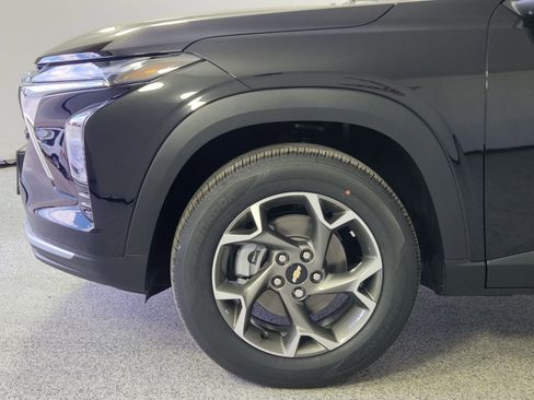 New 2026 Chevrolet Trax LT w/ Driver Confidence Package FWD image 9