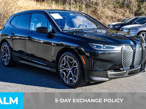 Used 2023 BMW iX xDrive50 image 4