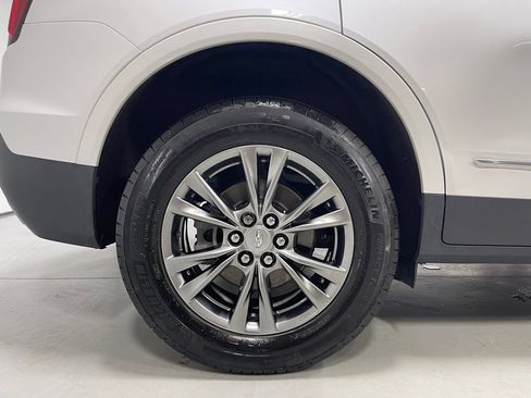 Used 2023 Cadillac XT5 Premium Luxury AWD/4WD image 15
