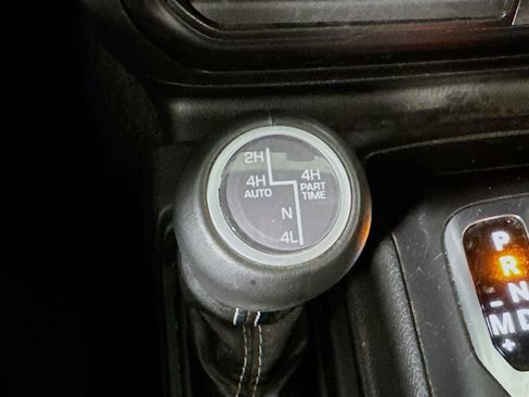 Used 2023 Jeep Wrangler Unlimited Sahara w/ Cold Weather Group image 15