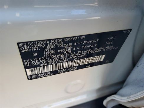 Used 2018 Toyota RAV4 XLE image 30