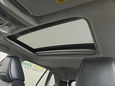 Used 2021 Toyota RAV4 XLE Premium AWD/4WD image 21