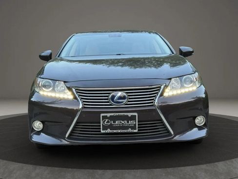 Used 2013 Lexus ES 300h w/ Luxury Pkg FWD image 5