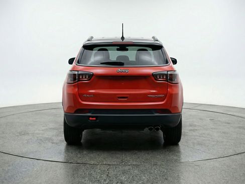 Used 2025 Jeep Compass Trailhawk image 7