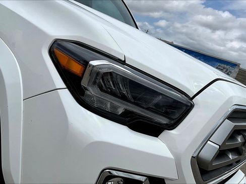 Used 2023 Toyota Tacoma Limited AWD/4WD image 34