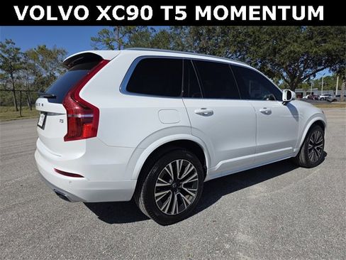 Used 2020 Volvo XC90 T5 Momentum image 3