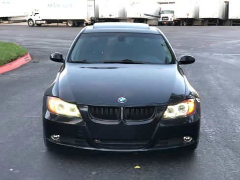 Used 2006 BMW 330i Sedan RWD image 6