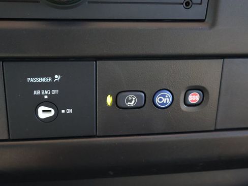 Used 2022 Chevrolet Express 3500 w/ Driver Convenience Package image 30